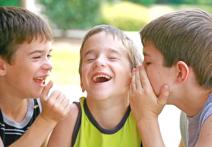 Boys Telling Secrets Vicces aranyköpések gyerekektől – a nevetés garantált!